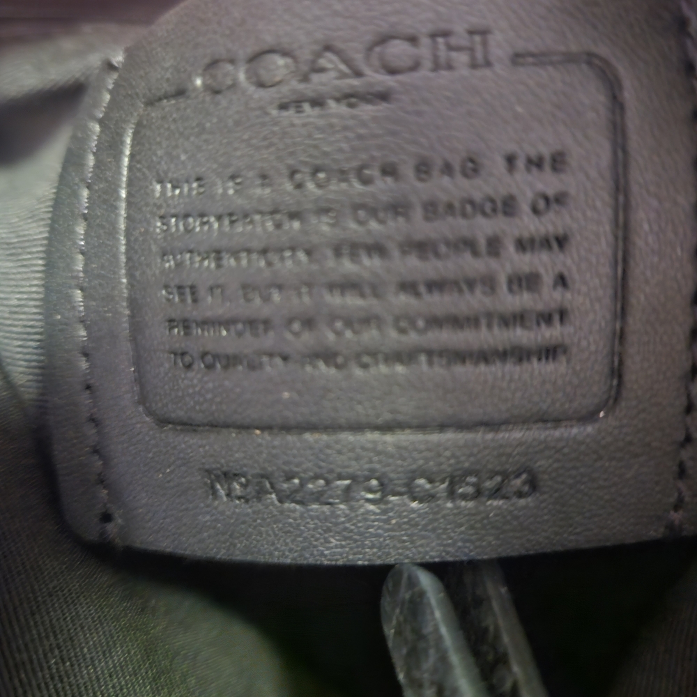 Authentic Coach Signature Pennie Shoulder Bag - Picture 16 of 16